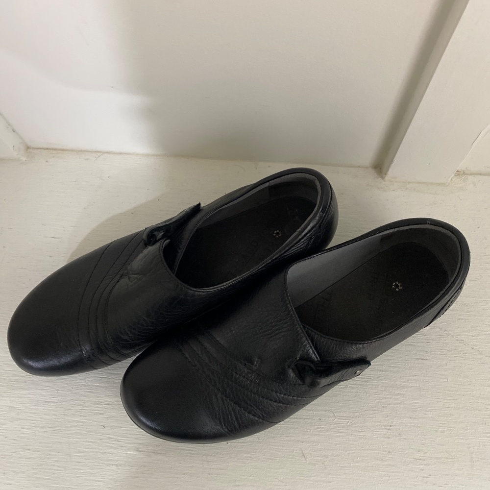 Brand New Dansko Leather Shoes NWOT